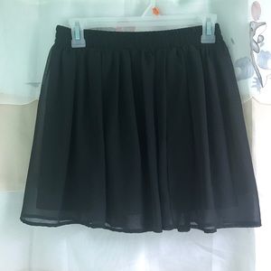 Forever 21 Pleated Black Mini Skirt